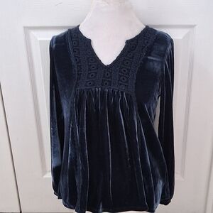 Kate & Sam Forest Green Velvet Top    Size S
